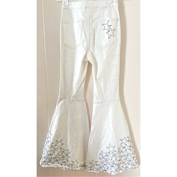 We The Free People Zandra Rhodes Just Float On Flare Star Jeans Size 26 - Picture 10 of 10